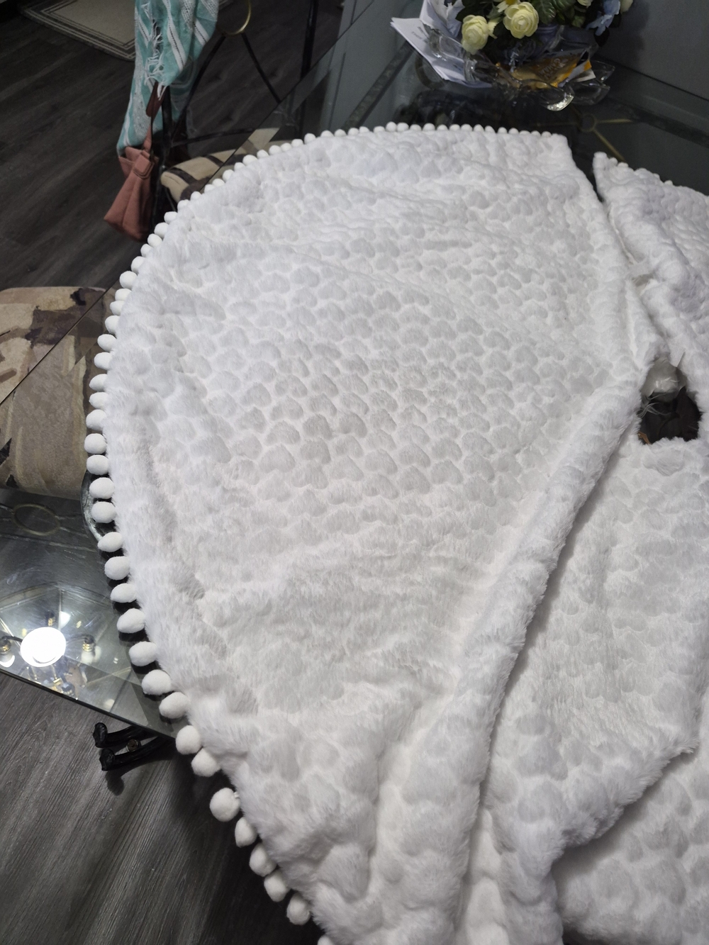 Plush White Pom-Pom Throw Blanket - Soft Home Bedding